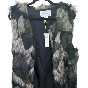 BCBG Generation Black and Gray Faux Fur Vest Size Small
